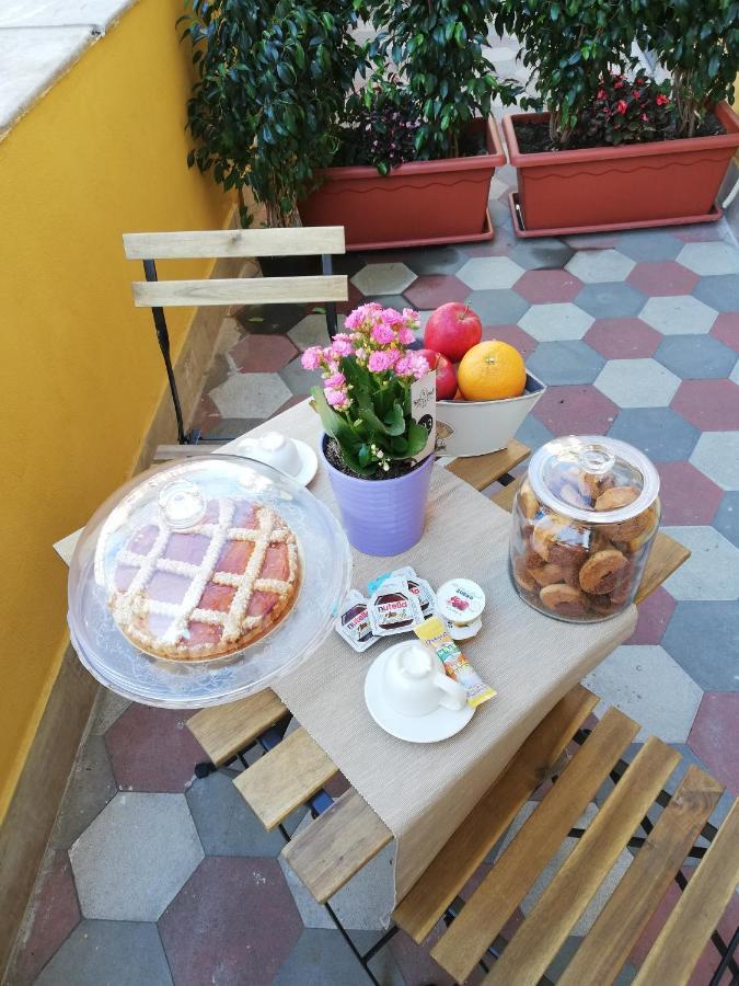 Angelica Acomodação com café da manhã Nápoles Exterior foto